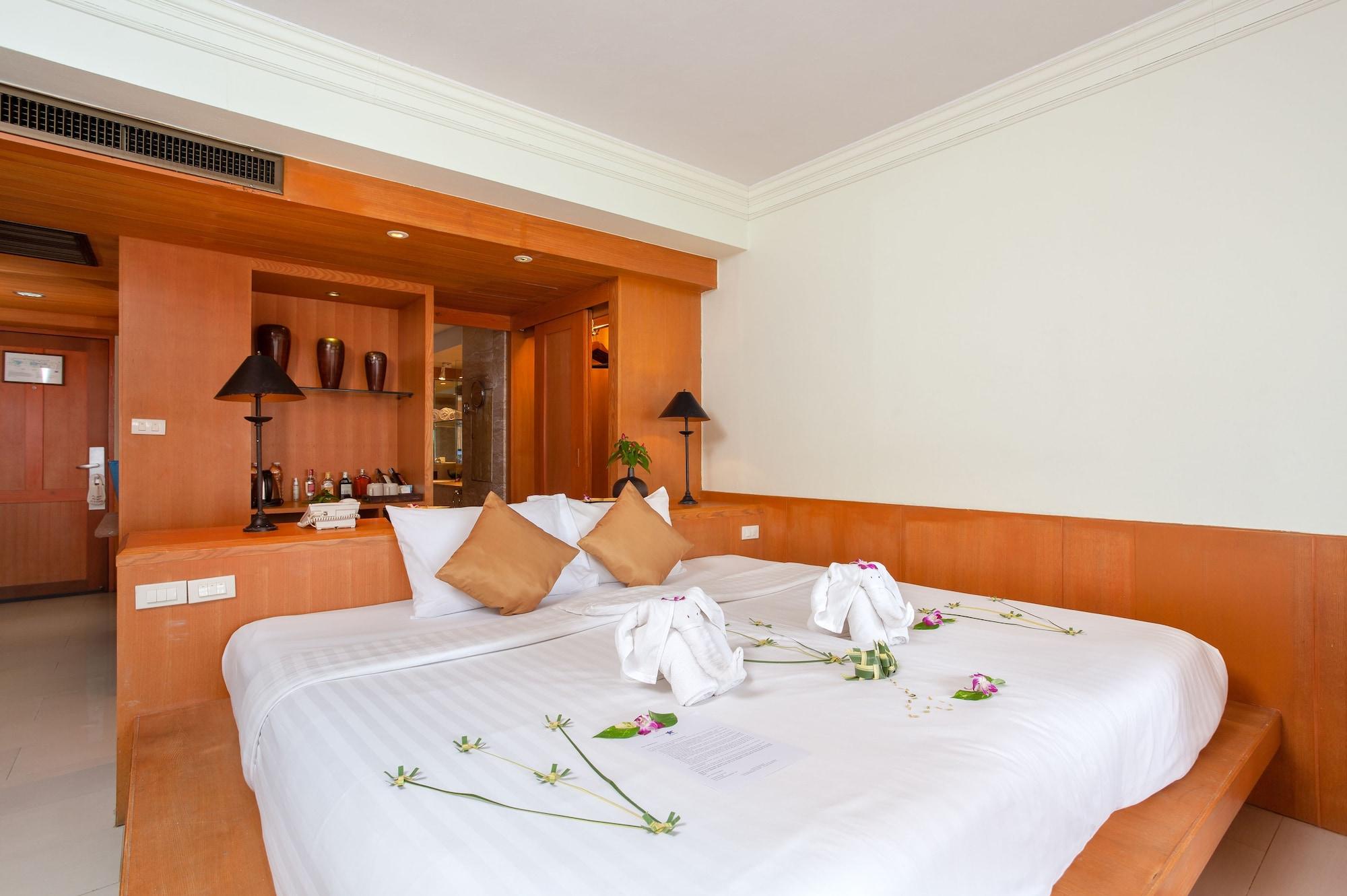 Seaview Patong Hotel - Sha Plus Экстерьер фото