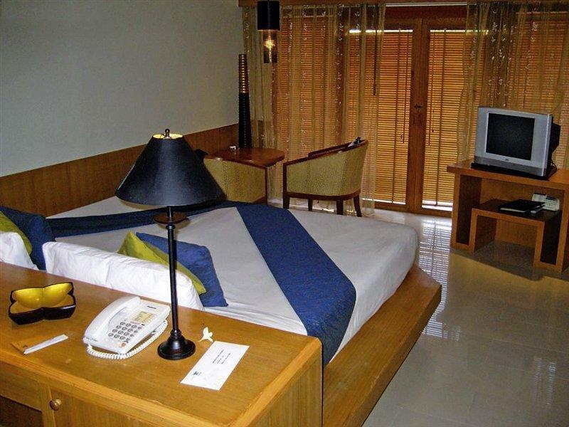 Seaview Patong Hotel - Sha Plus Экстерьер фото